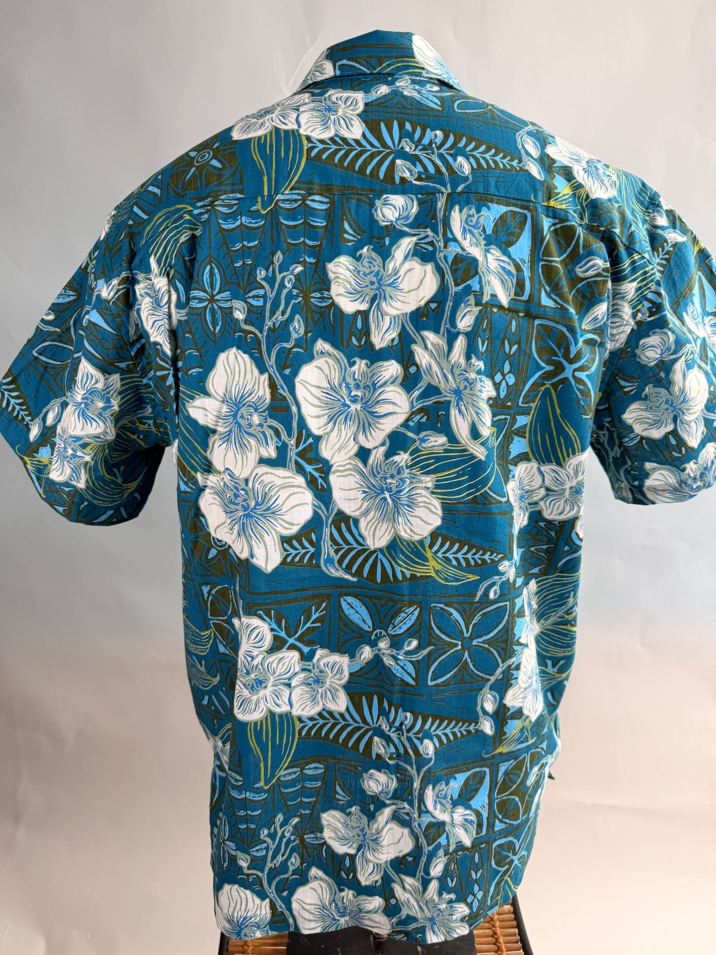 Jungle Cove Aloha Shirt- The Royal Orchid Collection- Lagoon - Lorelei's Vintage